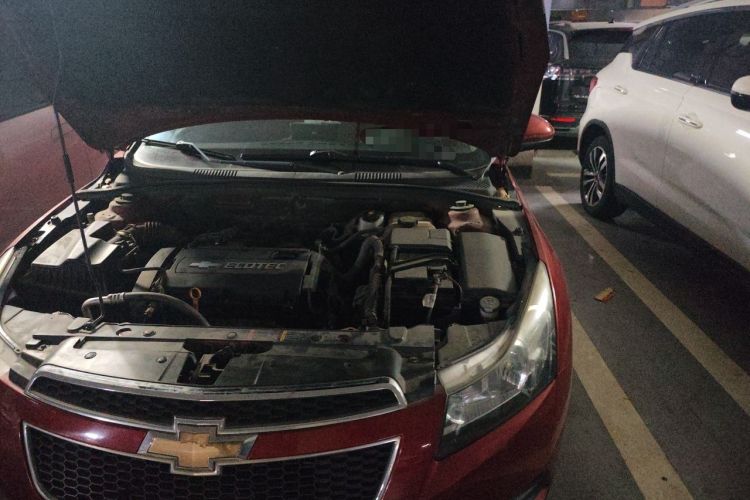 Used Chevrolet Cruze 2013 1.6L SL MT Engine Bay Left