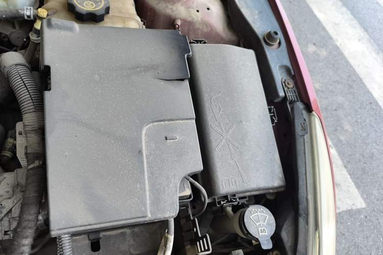 Used Chevrolet Cruze 2013 1.8L SE AT Engine Bay Left