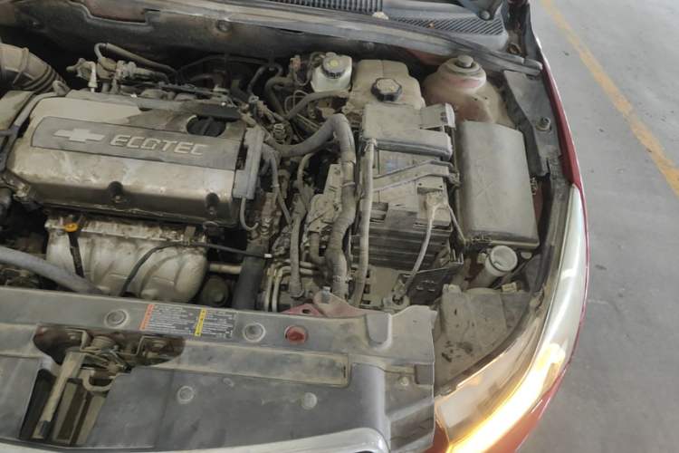 Used Chevrolet Cruze 2013 1.8L SE AT Engine Bay Left
