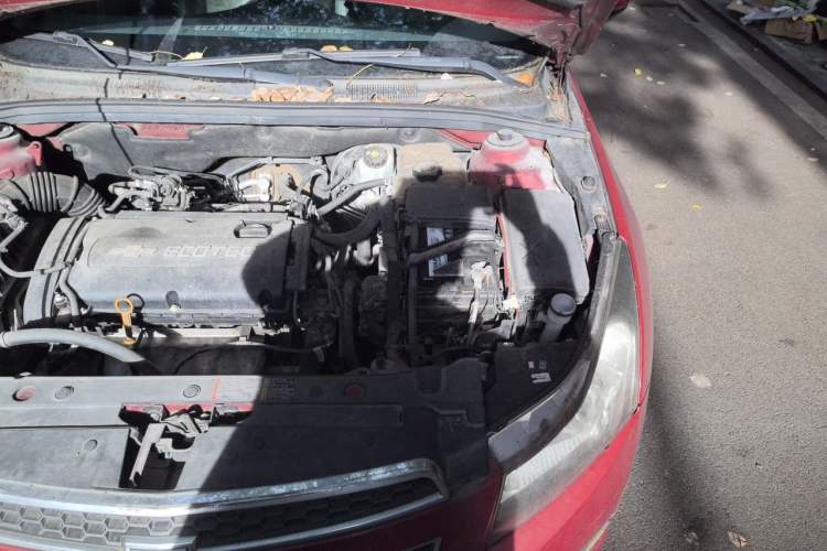 Used Chevrolet Cruze 2013 1.6L SL Sunroof Edition MT Engine Bay Left
