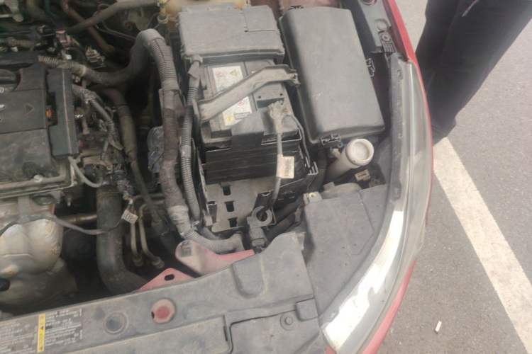 Used Chevrolet Cruze 2013 Hatchback 1.6L Automatic Luxury Model Engine Bay Left