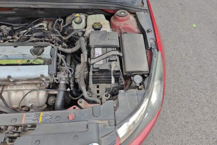 Used Chevrolet Cruze 2013 1.6L SE WTCC Edition MT Engine Bay Left