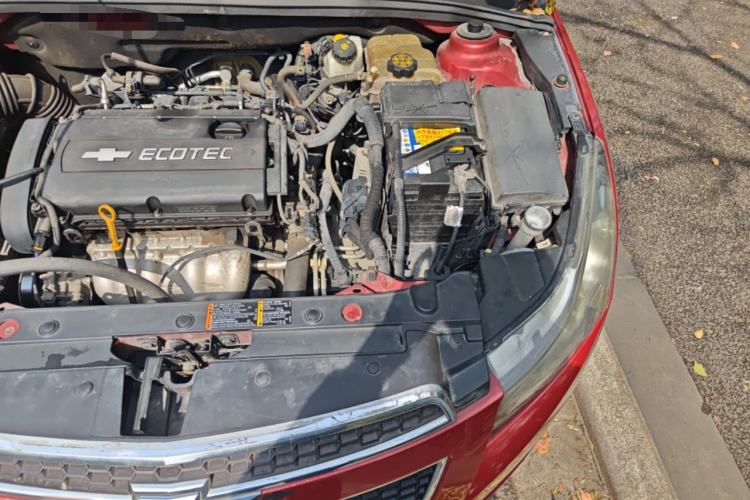 Used Chevrolet Cruze 2013 1.8L SE AT Engine Bay Left