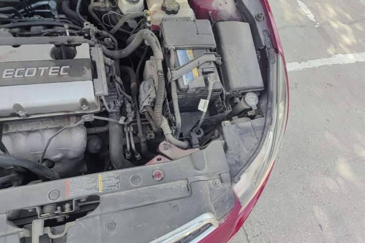 Used Chevrolet Cruze 2013 1.8L SE AT Engine Bay Left