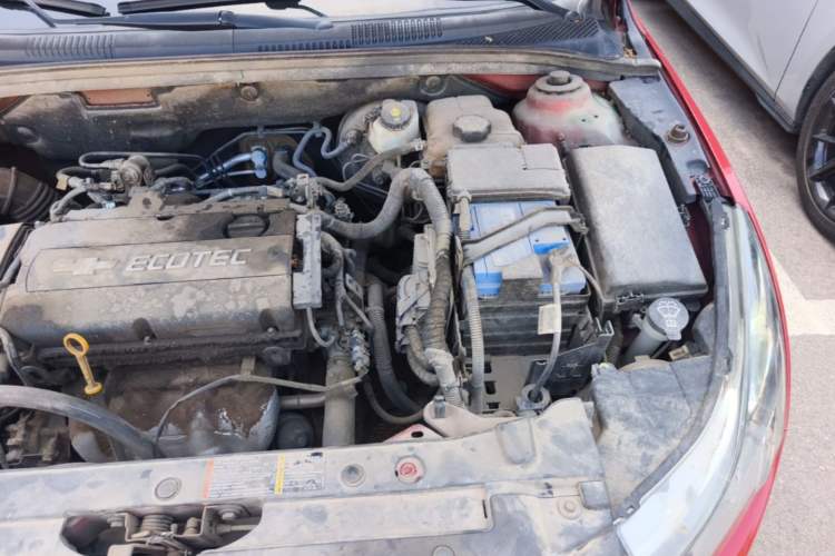 Used Chevrolet Cruze 2013 1.6L SE MT Engine Bay Left