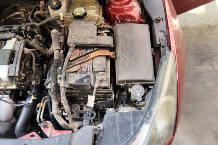 Used Chevrolet Cruze 2013 1.6L SL Grand Edition Automatic Engine Bay Left