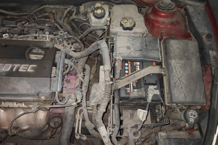 Used Chevrolet Cruze 2013 1.8L SE AT Engine Bay Left
