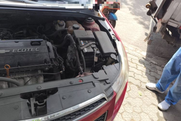 Used Chevrolet Cruze 2013 1.6L SE MT Engine Bay Left