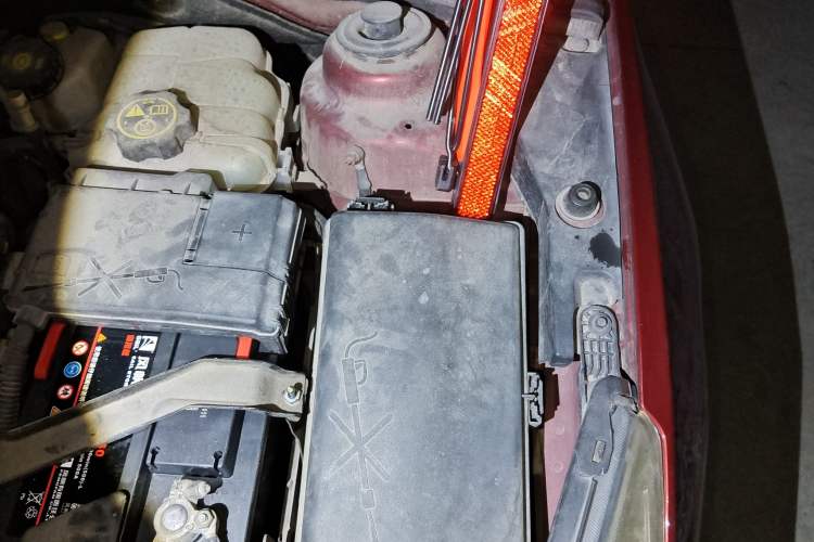 Used Chevrolet Cruze 2013 1.8L SE AT Engine Bay Left