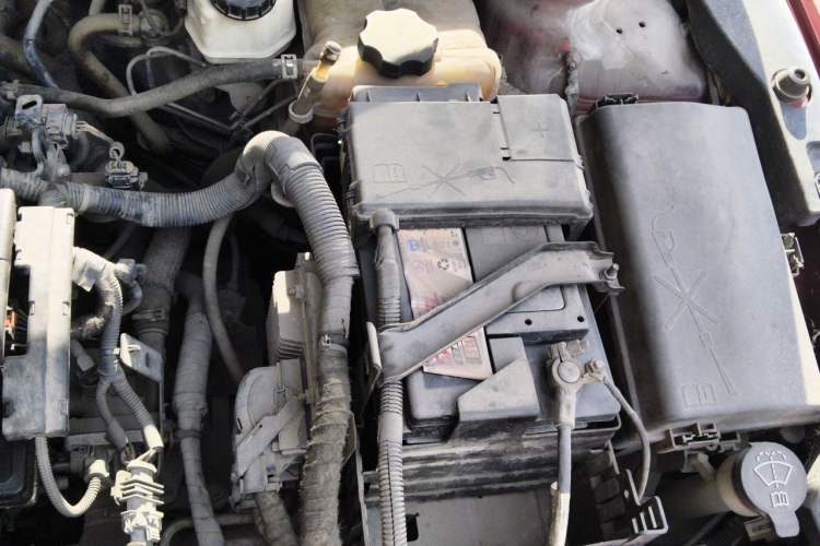 Used Chevrolet Cruze 2013 Hatchback 1.6L Automatic Luxury Model Engine Bay Left
