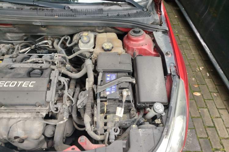 Used Chevrolet Cruze 2013 Hatchback 1.6L Manual Luxury Model Engine Bay Left