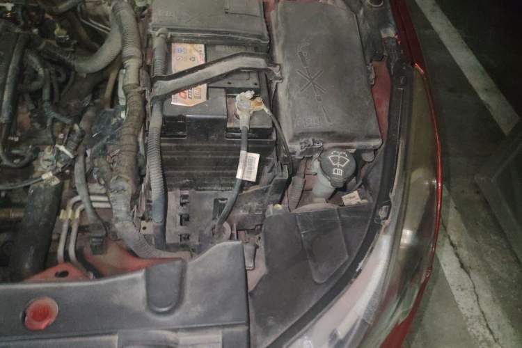 Used Chevrolet Cruze 2013 1.6L SE AT Engine Bay Left