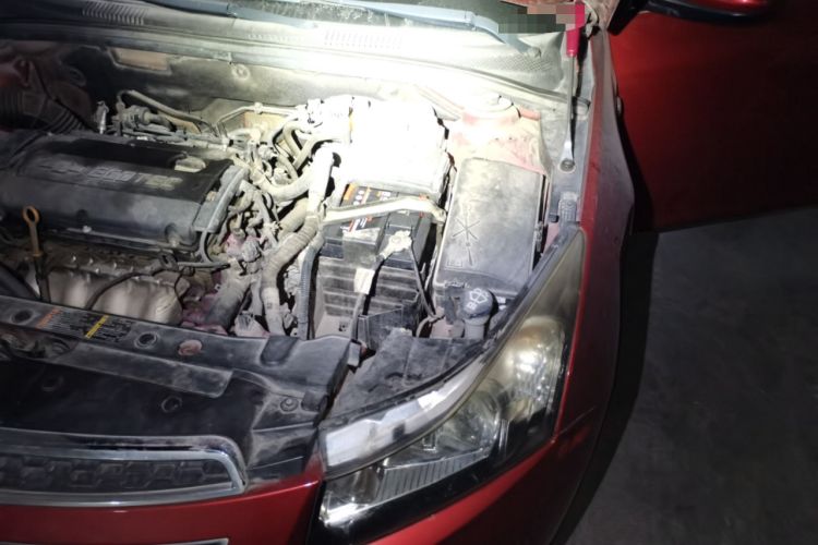 Used Chevrolet Cruze 2013 1.8L SE AT Engine Bay Left