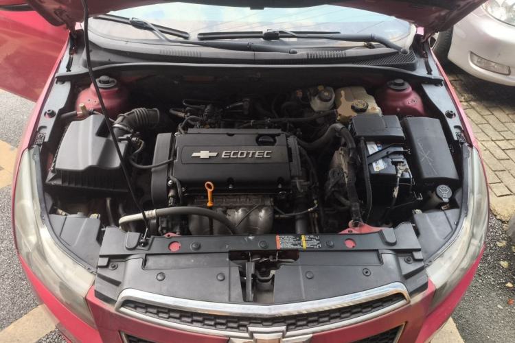 Used Chevrolet Cruze 2013 1.6L SE AT Engine Bay