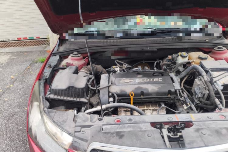 Used Chevrolet Cruze 2013 1.8L SE AT Engine Bay Right