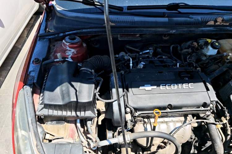 Used Chevrolet Cruze 2013 1.8L SE AT Engine Bay Right