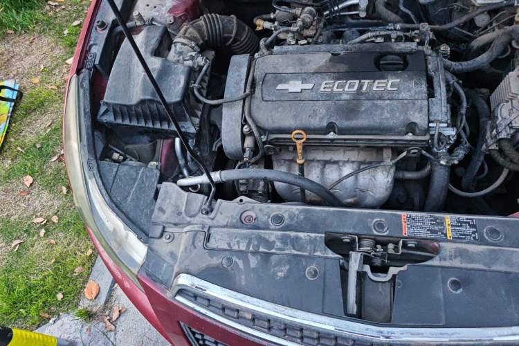 Used Chevrolet Cruze 2013 1.6L SE MT Engine Bay Right