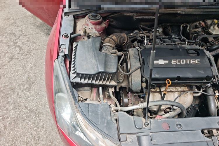 Used Chevrolet Cruze 2013 1.8L SE AT Engine Bay Right