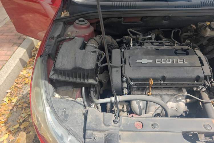 Used Chevrolet Cruze 2013 1.8L SE AT Engine Bay Right