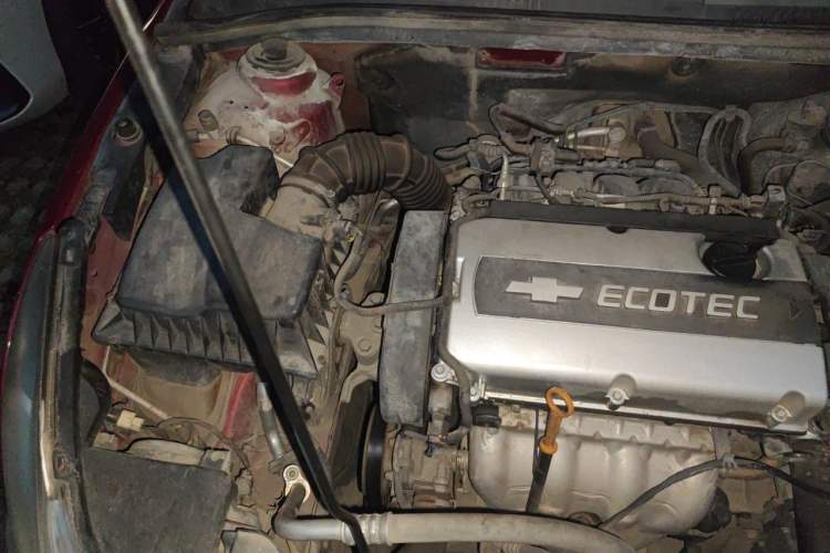 Used Chevrolet Cruze 2013 1.8L SE AT Engine Bay Right