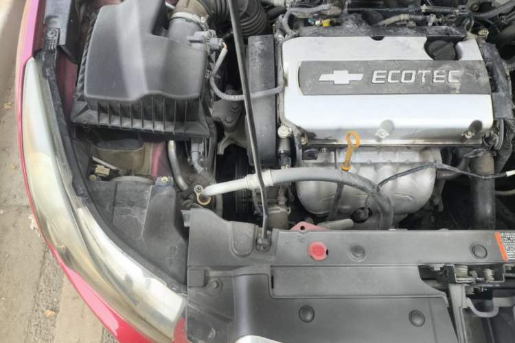 Used Chevrolet Cruze 2013 1.6L SE MT Engine Bay Right