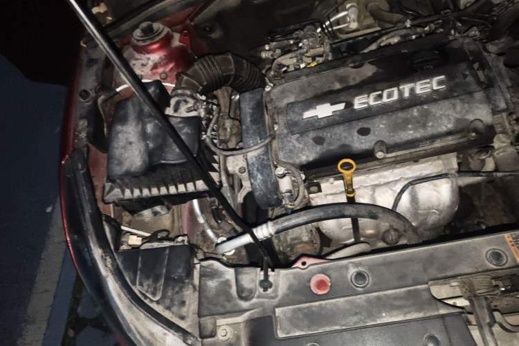 Used Chevrolet Cruze 2013 1.6L SL MT Engine Bay Right