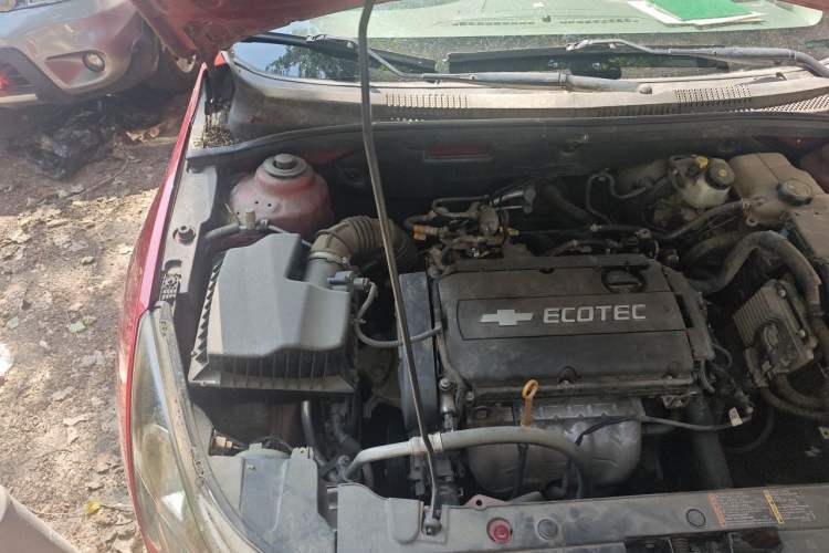 Used Chevrolet Cruze 2013 1.6L SE MT Engine Bay Right
