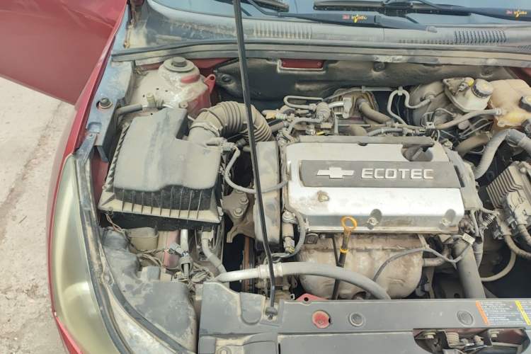 Used Chevrolet Cruze 2013 1.6L SL MT Engine Bay Right