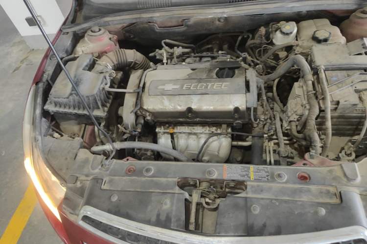 Used Chevrolet Cruze 2013 1.8L SE AT Engine Bay Right