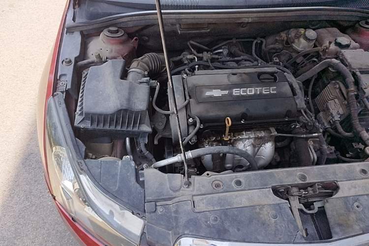 Used Chevrolet Cruze 2013 1.8L SE AT Engine Bay Right