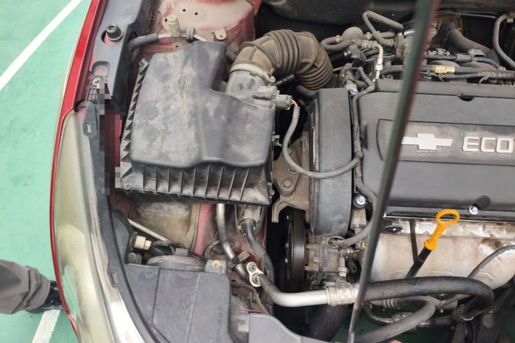 Used Chevrolet Cruze 2013 1.8L SE AT Engine Bay Right