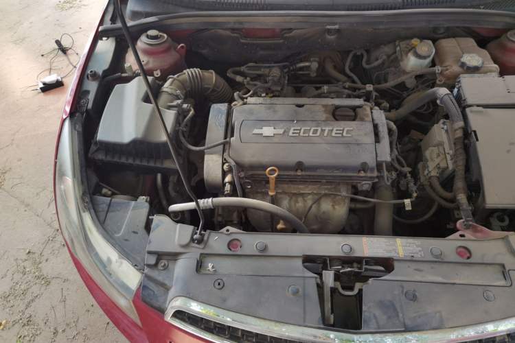 Used Chevrolet Cruze 2013 1.6L SL MT Engine Bay Right