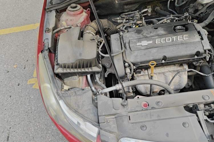 Used Chevrolet Cruze 2013 1.6L SE MT Engine Bay Right