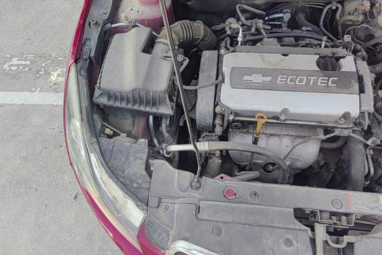 Used Chevrolet Cruze 2013 1.8L SE AT Engine Bay Right