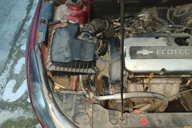 Used Chevrolet Cruze 2013 1.6L SL MT Engine Bay Right