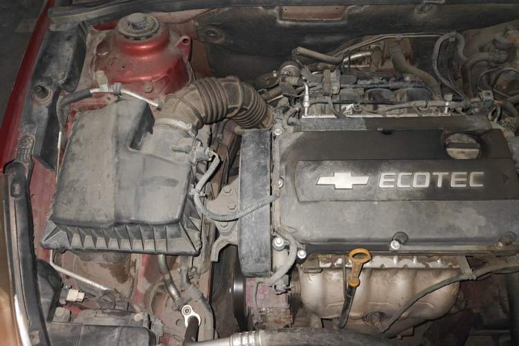Used Chevrolet Cruze 2013 1.8L SE AT Engine Bay Right