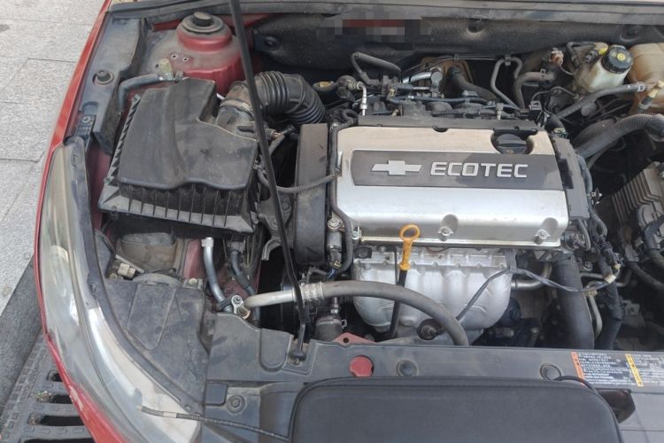 Used Chevrolet Cruze 2013 1.8L SE AT Engine Bay Right