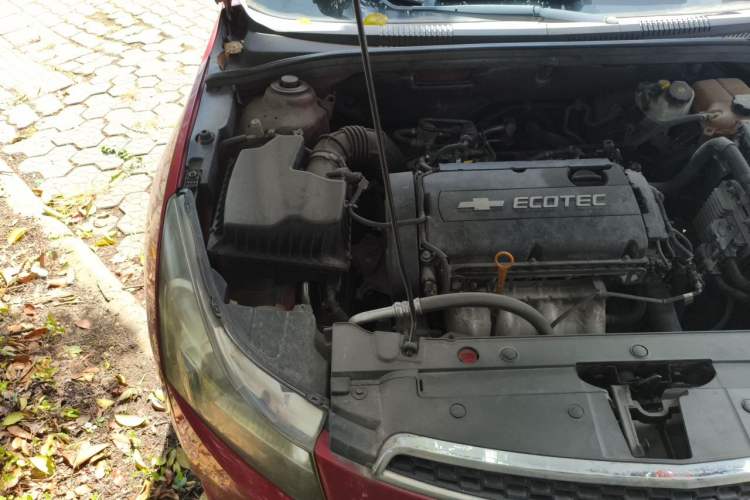 Used Chevrolet Cruze 2013 1.6L SE MT Engine Bay Right
