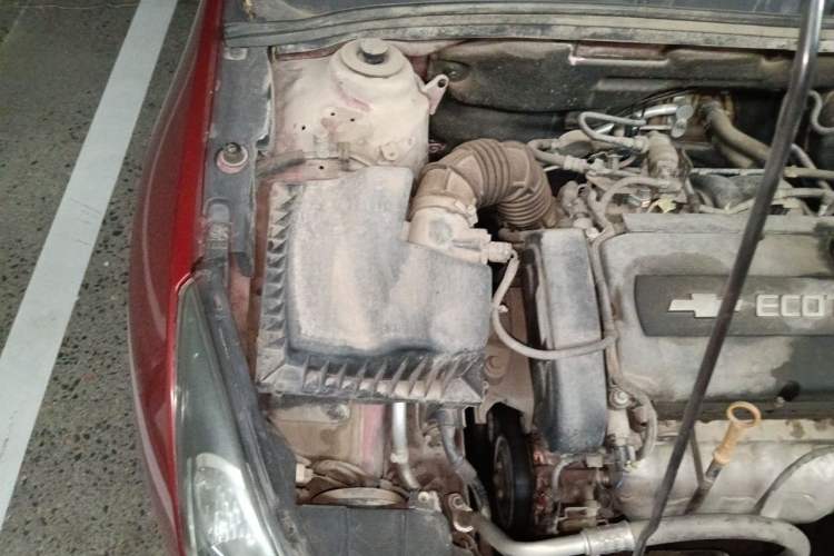 Used Chevrolet Cruze 2013 1.6L SL MT Engine Bay Right