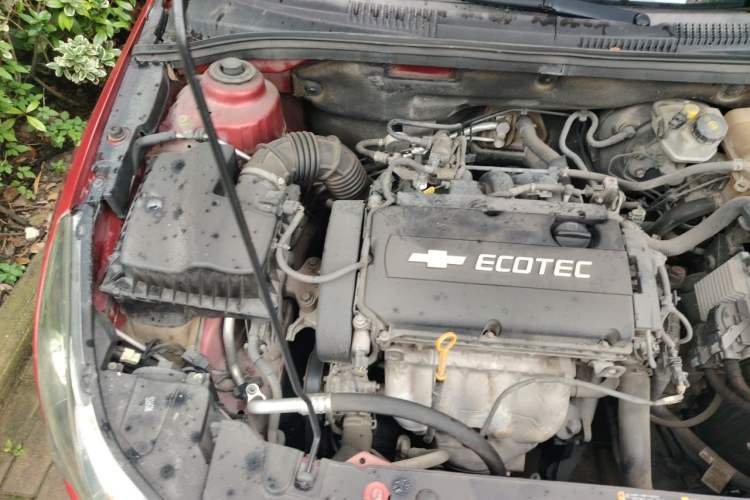 Used Chevrolet Cruze 2013 Hatchback 1.6L Manual Luxury Model Engine Bay Right