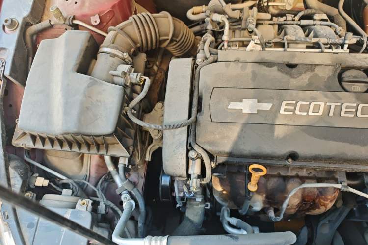 Used Chevrolet Cruze 2013 1.8L SE AT Engine Bay Right