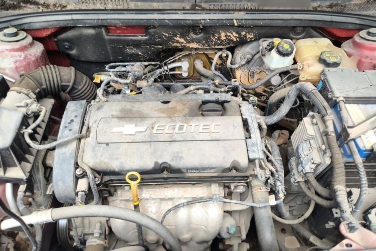 Used Chevrolet Cruze 2013 Hatchback 1.6L Manual Luxury Model Engine Bay