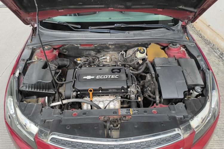 Used Chevrolet Cruze 2013 1.6L SL Sunroof Edition MT Engine Bay
