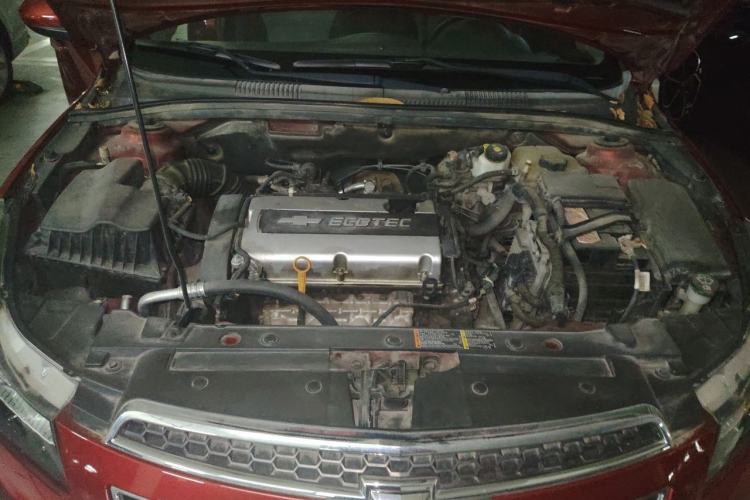 Used Chevrolet Cruze 2013 1.6L SE AT Engine Bay