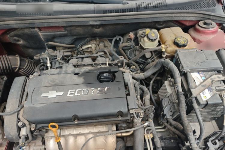 Used Chevrolet Cruze 2013 1.8L SE AT Engine Bay