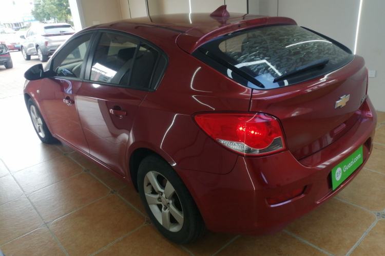 Used Chevrolet Cruze 2013 Hatchback 1.6L Manual Luxury Model Exterior 3