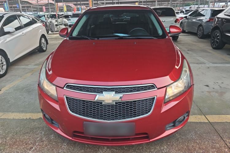 Used Chevrolet Cruze 2013 Hatchback 1.6L Automatic Luxury Model Front