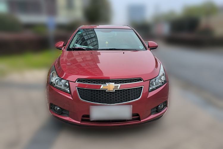 Used Chevrolet Cruze 2013 Hatchback 1.6L Manual Luxury Model Front