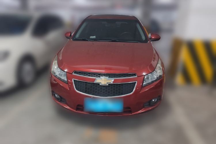 Used Chevrolet Cruze 2013 Hatchback 1.6L Manual Luxury Model Front