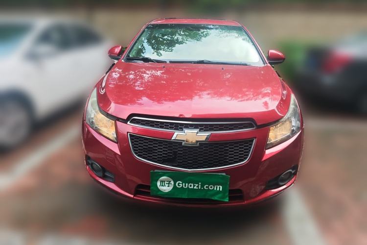 Used Chevrolet Cruze 2013 Hatchback 1.6L Automatic Luxury Model Front